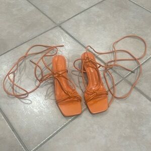 Shoe land size 7 1/2 heels @@@